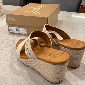 Women’s poppy Espadrille wedge sandals.